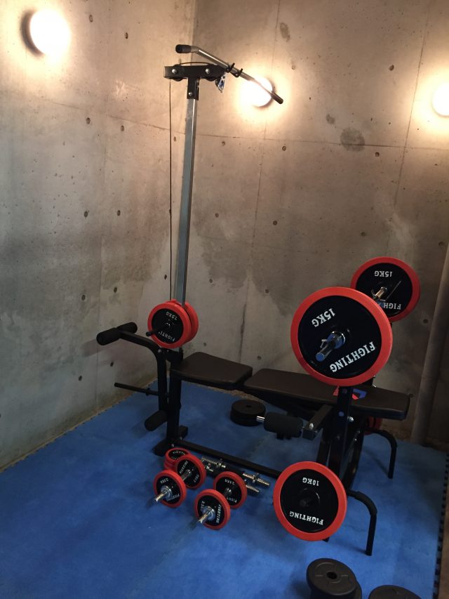 トレーニングマシン